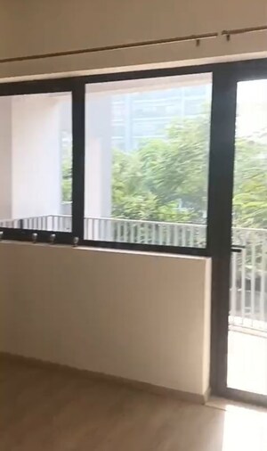 Room in 3 BHK Apartment at Ireo Skyon, Sector 60 – for Rent