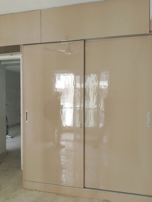 Room in 3 BHK Apartment at Signature Global City, Sector 37d – for Rent