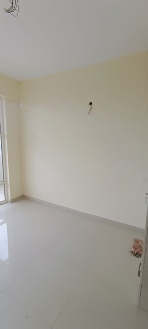 Room in 3 BHK Apartment at Adani M2K Oyster Grande, Sector 102 – for Rent