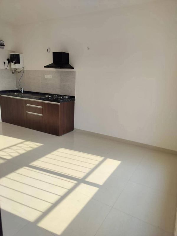 1 RkApartment For Rent in Gera World of Joy