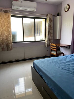 Master Bedroom in 2 BHK Apartment at Khimawat Bhavan CHS, Andheri East – for Rent