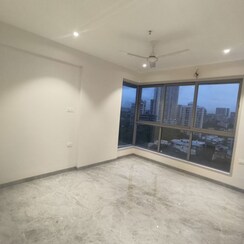 2 BHK + Extra Room Apartment For Sale in Goregaon East
