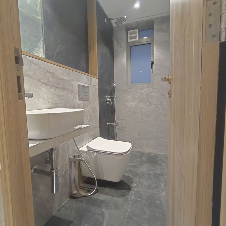 Bathroom, goregaon east 2 Bedroom 810 Sq.Ft. Apartment In Goregaon East Mumbai 10156904
