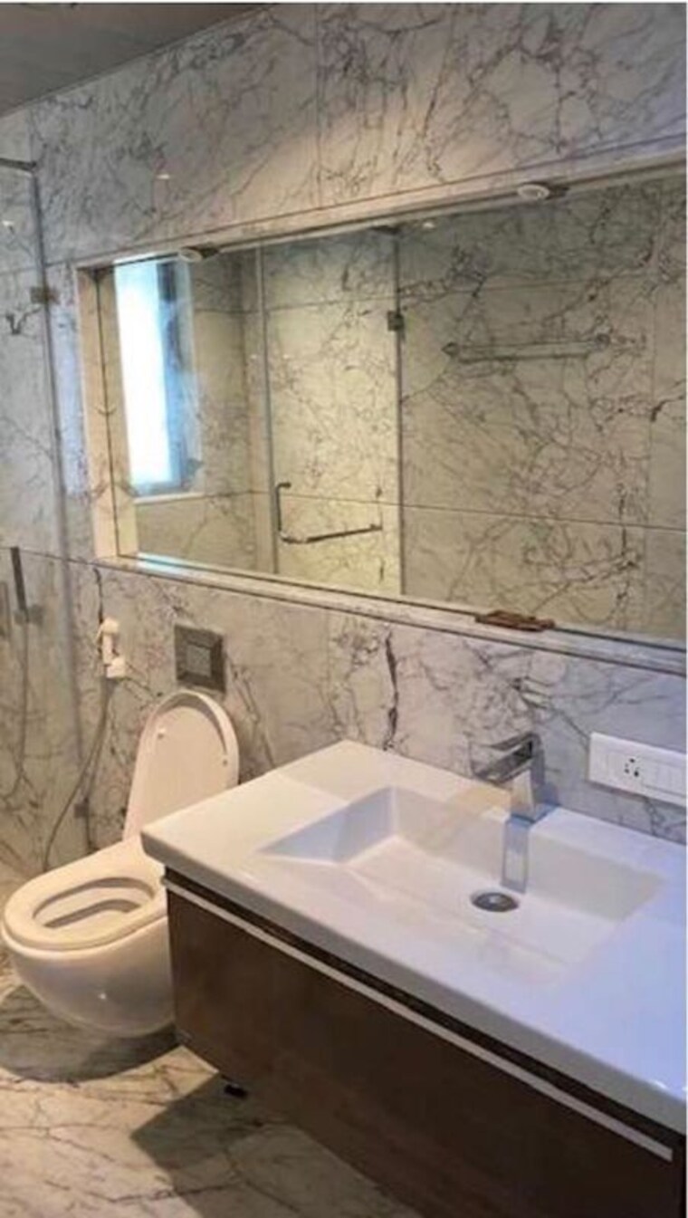 Bathroom, kasturi-the-balmoral-estate 4 Bedroom 2200 Sq.Ft. Apartment In Baner Pune 10156913