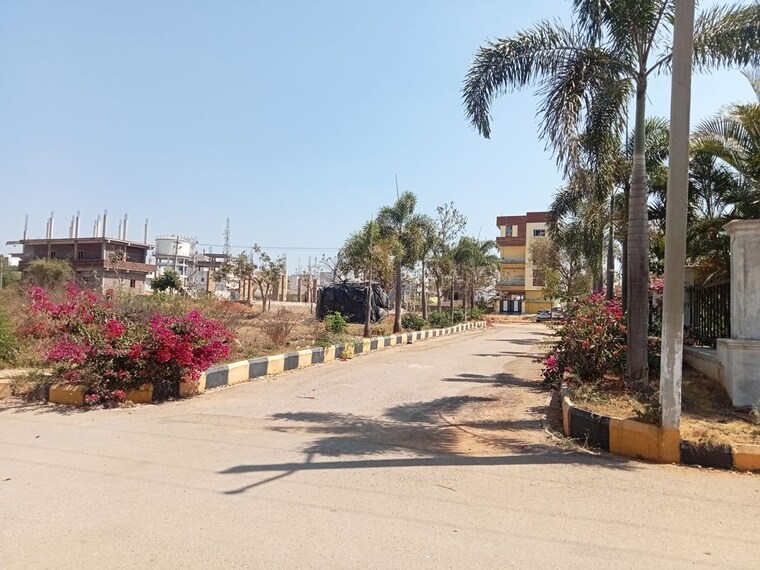Garden, smart-city  168 Sq.Yd. Plot In Maheshwaram Hyderabad 10156927