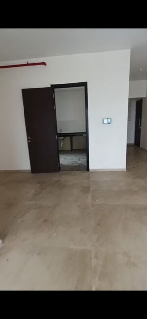 Room in 3 BHK Apartment at Kalpataru Radiance, Goregaon West – for Sale