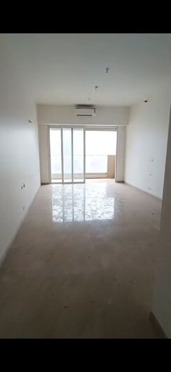 3 BHK Apartment For Sale in Kalpataru Radiance