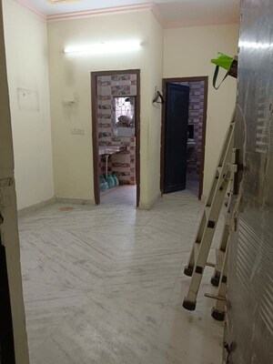 1 RK Builder Floor For Rent in Lajpat Nagar 4