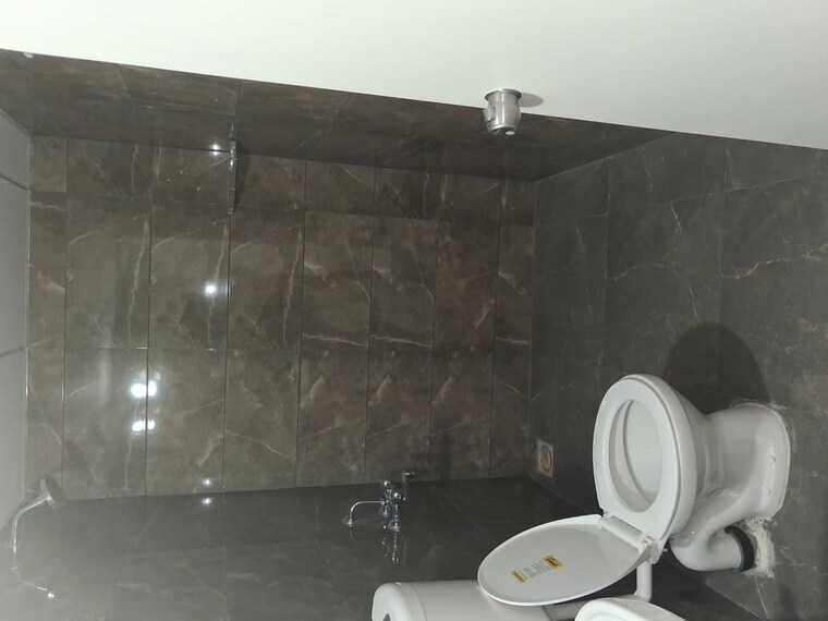 Bathroom, goel-ganga-newtown-phase-2 3 Bedroom 1000 Sq.Ft. Apartment In Dhanori Pune 10156946