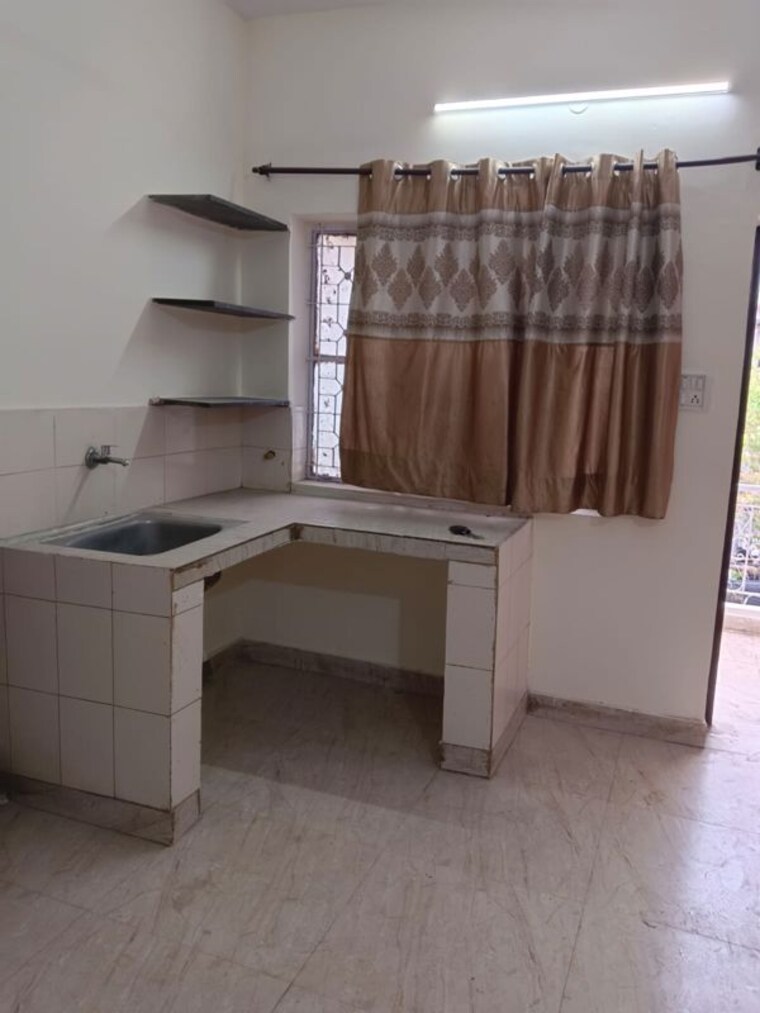 Kitchen, lajpat nagar 4 1 RK 390 Sq.Ft. Builder Floor In Lajpat Nagar 4 Delhi 10156947