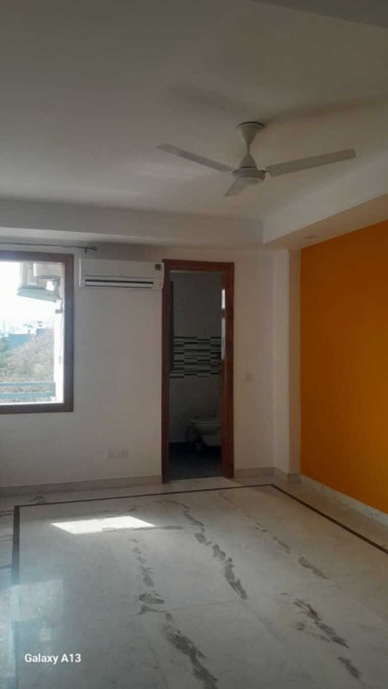 Room, unitech-south-city-ii 3 Bedroom 1600 Sq.Ft. Builder Floor In Sector 50 Gurgaon 10156968