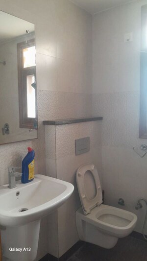 Bathroom in 3 BHK Builder Floor at Unitech South City II, Sector 50 – for Rent