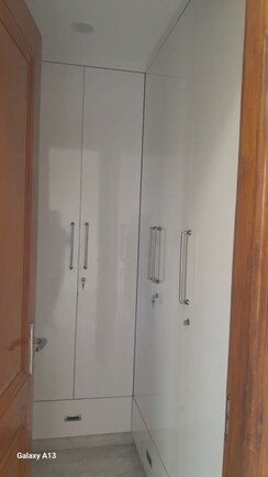 3 BHK + Pooja Room Builder Floor For Rent in Unitech South City II