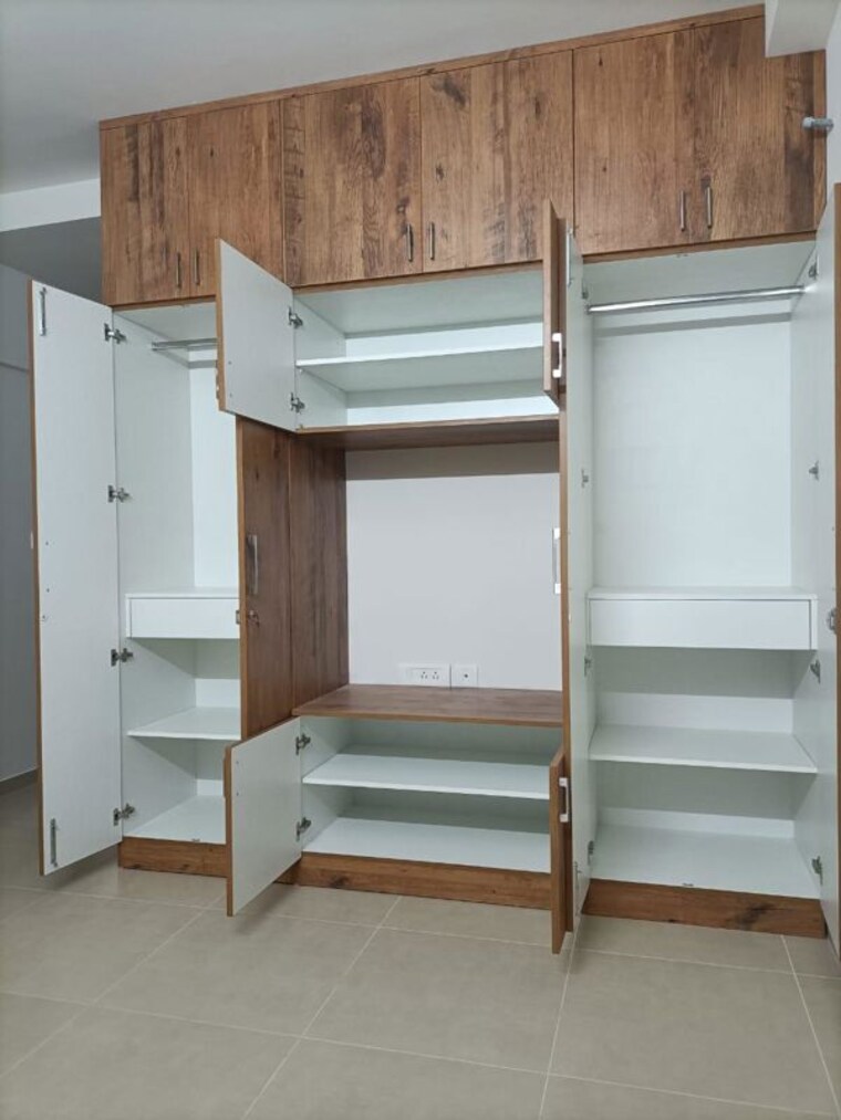 Bathroom, bhartiya-nikoo-homes-phase-2 3 Bedroom 1495 Sq.Ft. Apartment In Thanisandra Main Road Bangalore 10156996