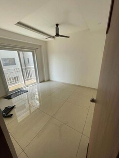 2 BHK + Pooja Room Apartment For Rent in Kalpataru Immensa