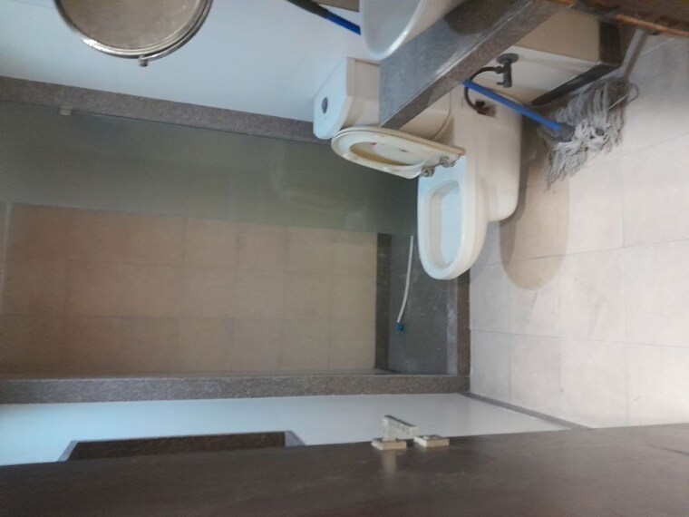 Bathroom, ip extension 6 Bedroom 3400 Sq.Ft. Apartment In Ip Extension Delhi 10130889