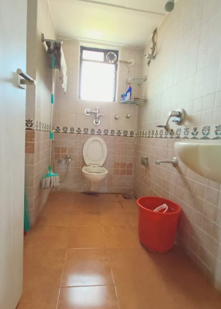 Bathroom, kalpavriksha-apartment 2 Bedroom 1050 Sq.Ft. Apartment In Vasant Vihar Thane 10157094