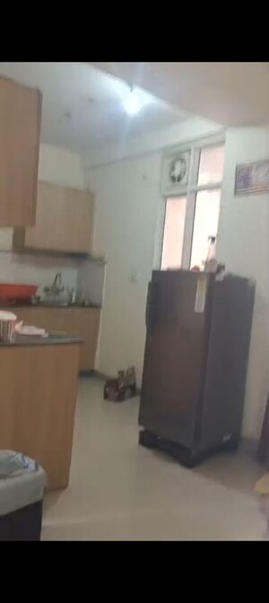 Bathroom in 2.5 BHK Apartment at Hawelia Valencia Square, Sector 1 Greater Noida – for Rent