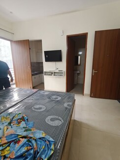 1 RkBuilder Floor For Rent in South City 1