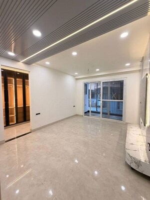 Room in 4 BHK Builder Floor at Sushant Lok 2, Sector 57 – for Sale