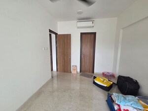 Bedroom in 2 BHK Apartment at Shapoorji Pallonji Vicinia, Powai – for Rent