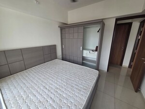 2 BHK Apartment For Rent in Shapoorji Pallonji Vicinia, Powai