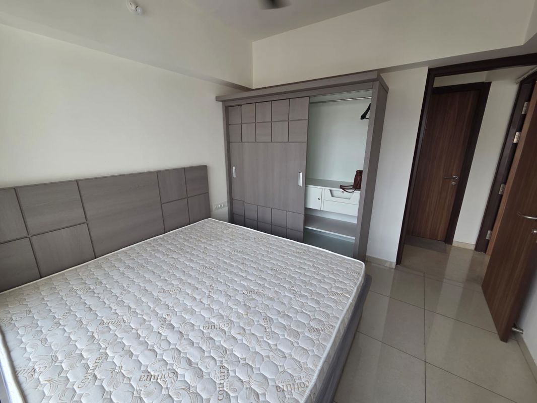 2 BHK Apartment For Rent in Shapoorji Pallonji Vicinia