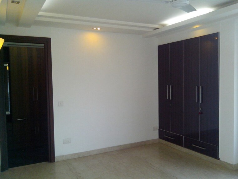 Room, defence colony 4 Bedroom 3000 Sq.Ft. Builder Floor In Defence Colony Delhi 10157147