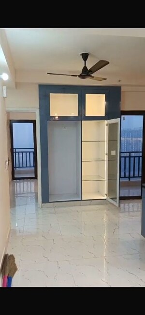 Room in 2 BHK Apartment at Rise Organic Homes, Mahurali – for Rent