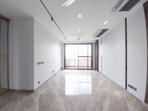 Room in 4 BHK Builder Floor at Defence Colony – for Sale