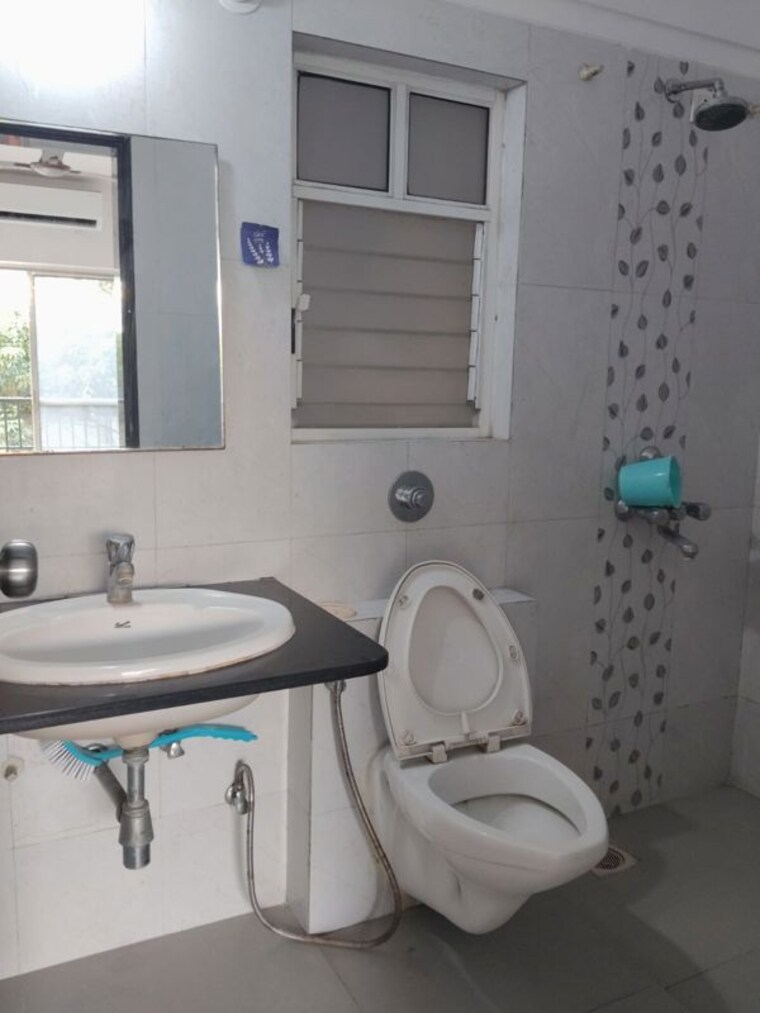 Bathroom, aundh 3 Bedroom 1600 Sq.Ft. Apartment In Aundh Pune 10157206