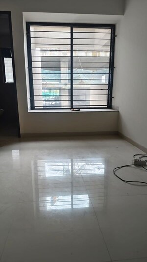 Room in 2 BHK Apartment at VTP Solitaire, Baner – for Sale