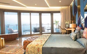 Bedroom in 5 BHK Apartment at Lower Parel – for Sale