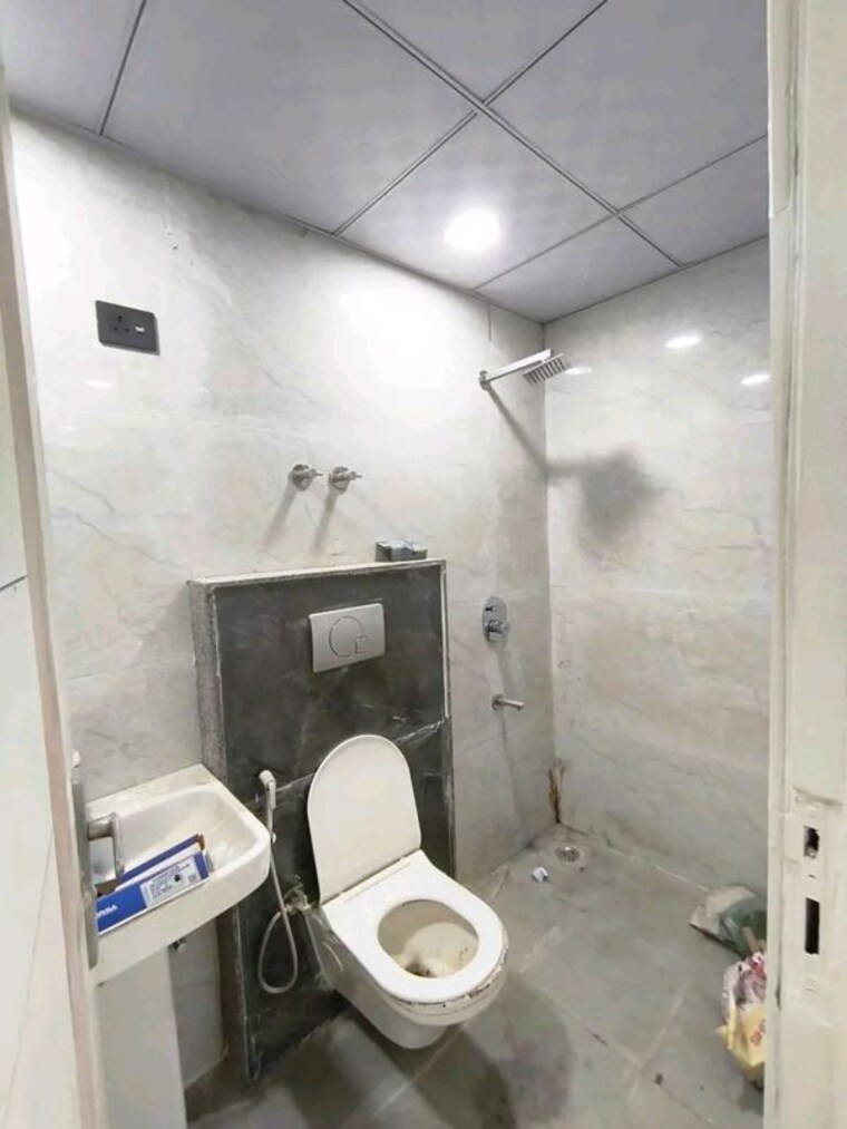 Bathroom, palm-residency-chhatarpur 3 Bedroom 12500 Sq.Ft. Apartment In Chattarpur Delhi 10157232