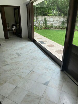Balcony in 6+ BHK Villa at Hauz Khas – for Rent