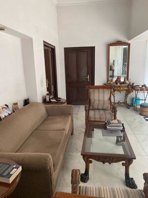 Living Room in 6+ BHK Villa at Hauz Khas – for Rent