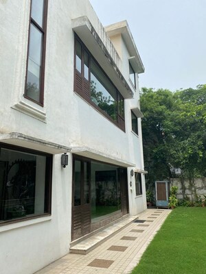 6+ BHK Villa – Exterior View View at Hauz Khas - for Rent