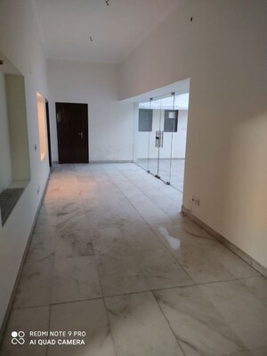Room in 6+ BHK Villa at Hauz Khas – for Rent