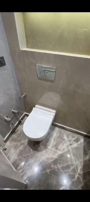Bathroom in 2.5 BHK Builder Floor at Mukherjee Nagar – for Rent