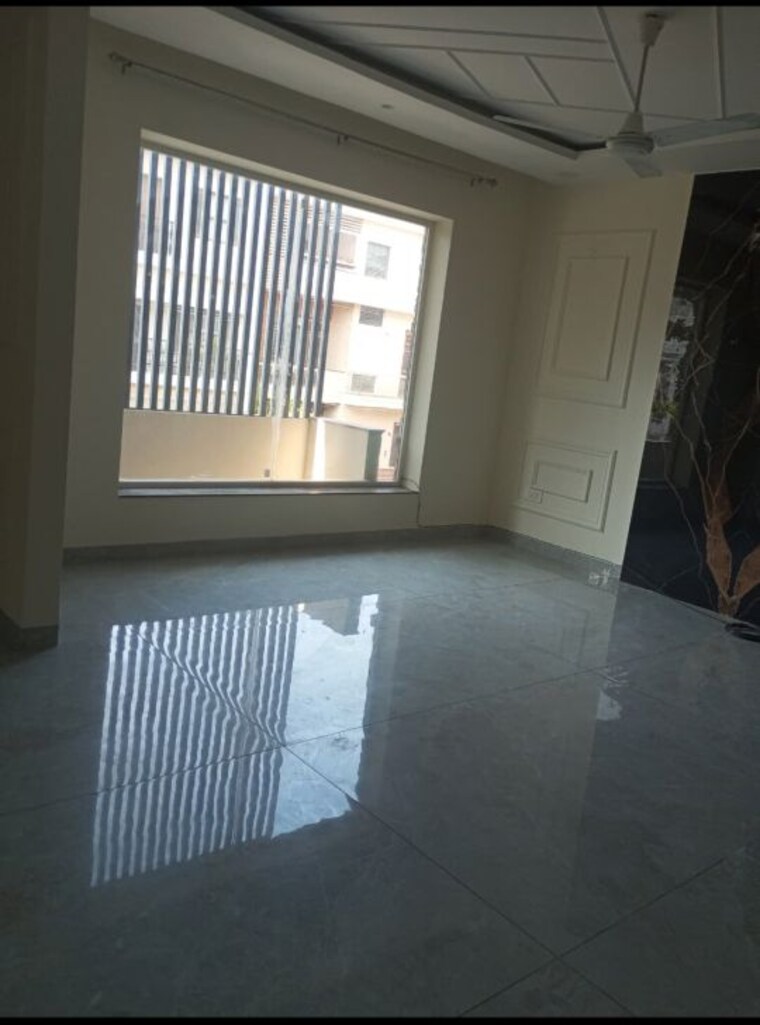 Room, sector 21 4 Bedroom 4500 Sq.Ft. Builder Floor In Sector 21 Chandigarh 10157278
