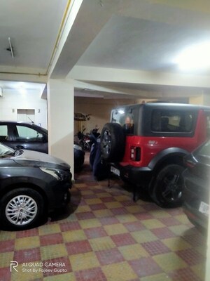 Parking in 2 BHK Builder Floor at Vasundhara Sector 5 – for Sale