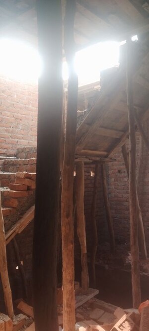 Furnished Amenities in 4 BHK Independent House at Adarsh Nagar – for Sale