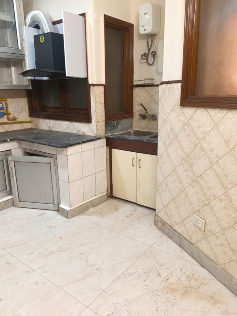 Kitchen, hauz khas 3 Bedroom 1800 Sq.Ft. Builder Floor In Hauz Khas Delhi 10157304