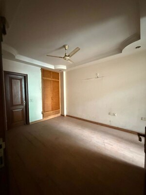 Room in 3 BHK Builder Floor at New Friends Colony – for Sale