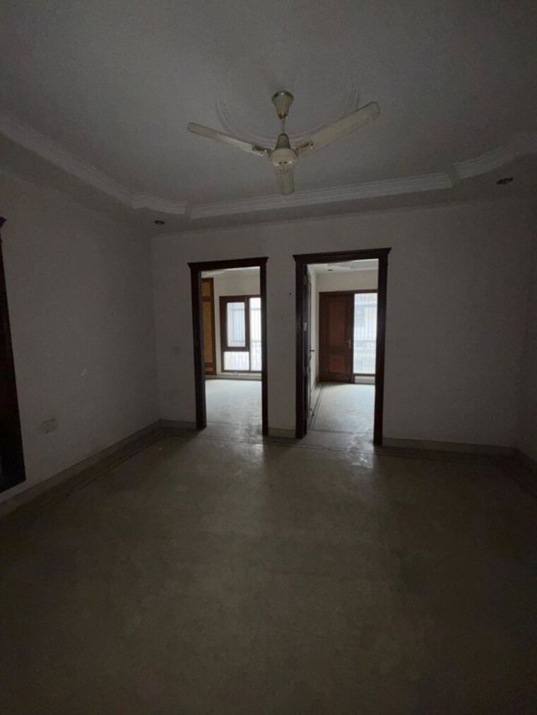 Room, new friends colony 3 Bedroom 2200 Sq.Ft. Builder Floor In New Friends Colony Delhi 10157308