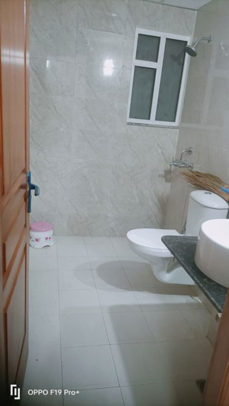 Bathroom, sushma-chandigarh-grande 3 Bedroom 1885 Sq.Ft. Apartment In Lohgarh Zirakpur 10157316