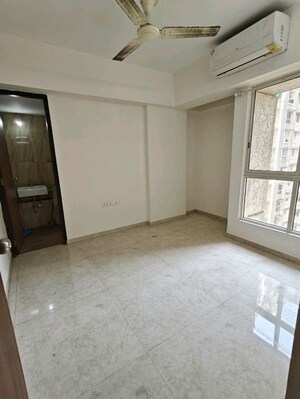 Room in 1 BHK Apartment at Lodha Amara Tower 44, Kolshet Road – for Rent