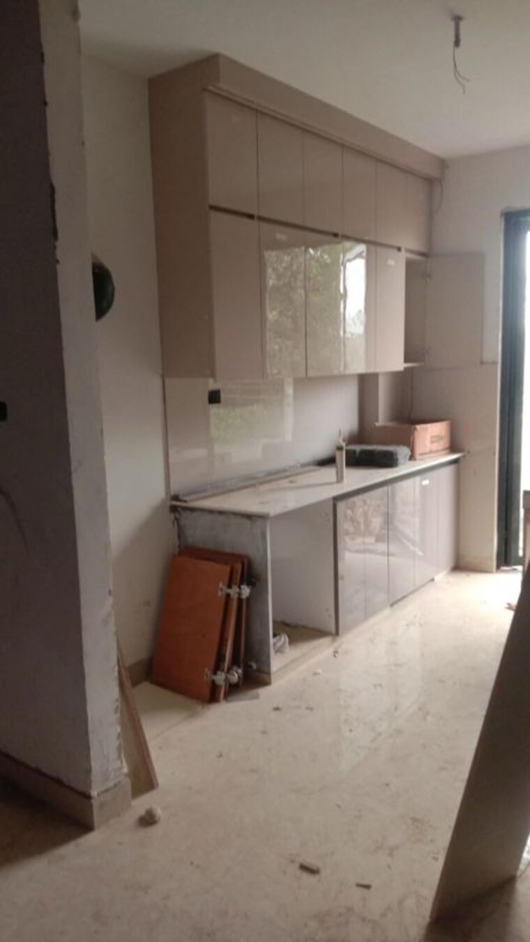 Kitchen, e block shastri nagar 3 Bedroom 185 Sq.Yd. Builder Floor In E Block Shastri Nagar Ghaziabad 10154321