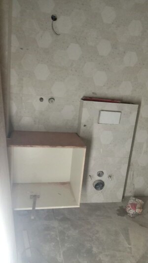 Furnished Amenities in 3 BHK Builder Floor at E Block Shastri Nagar – for Sale