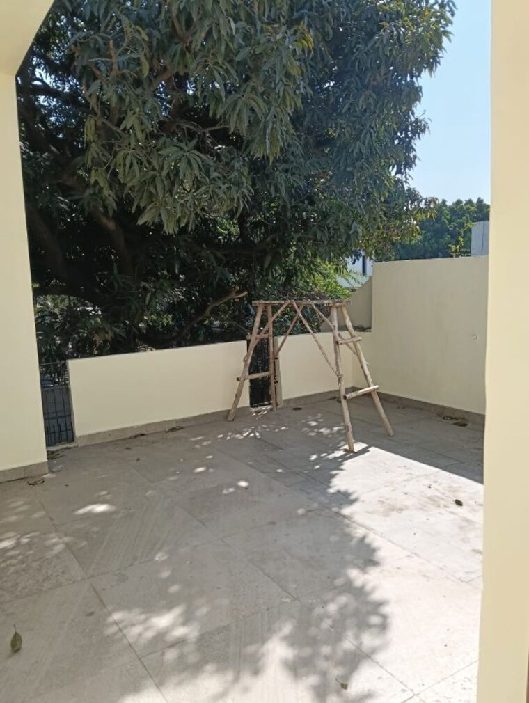  Parking, sector 18 3 Bedroom 1800 Sq.Ft. Builder Floor In Sector 18 Chandigarh 10157354